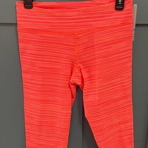 Under Armour StudioLux Compression athletic leggings size S - A1